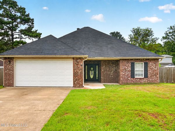 13 Magenta Lane, Picayune, MS 39466