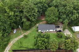 160 Woodside Road photo 4