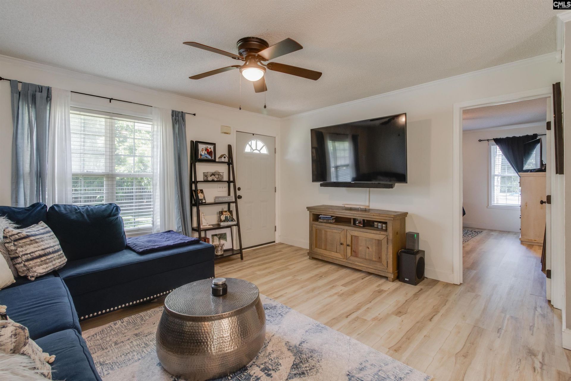 160 Woodside Road Photo 6
