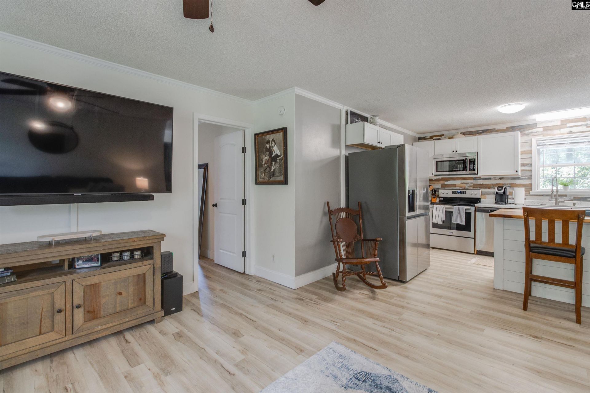 160 Woodside Road Photo 7