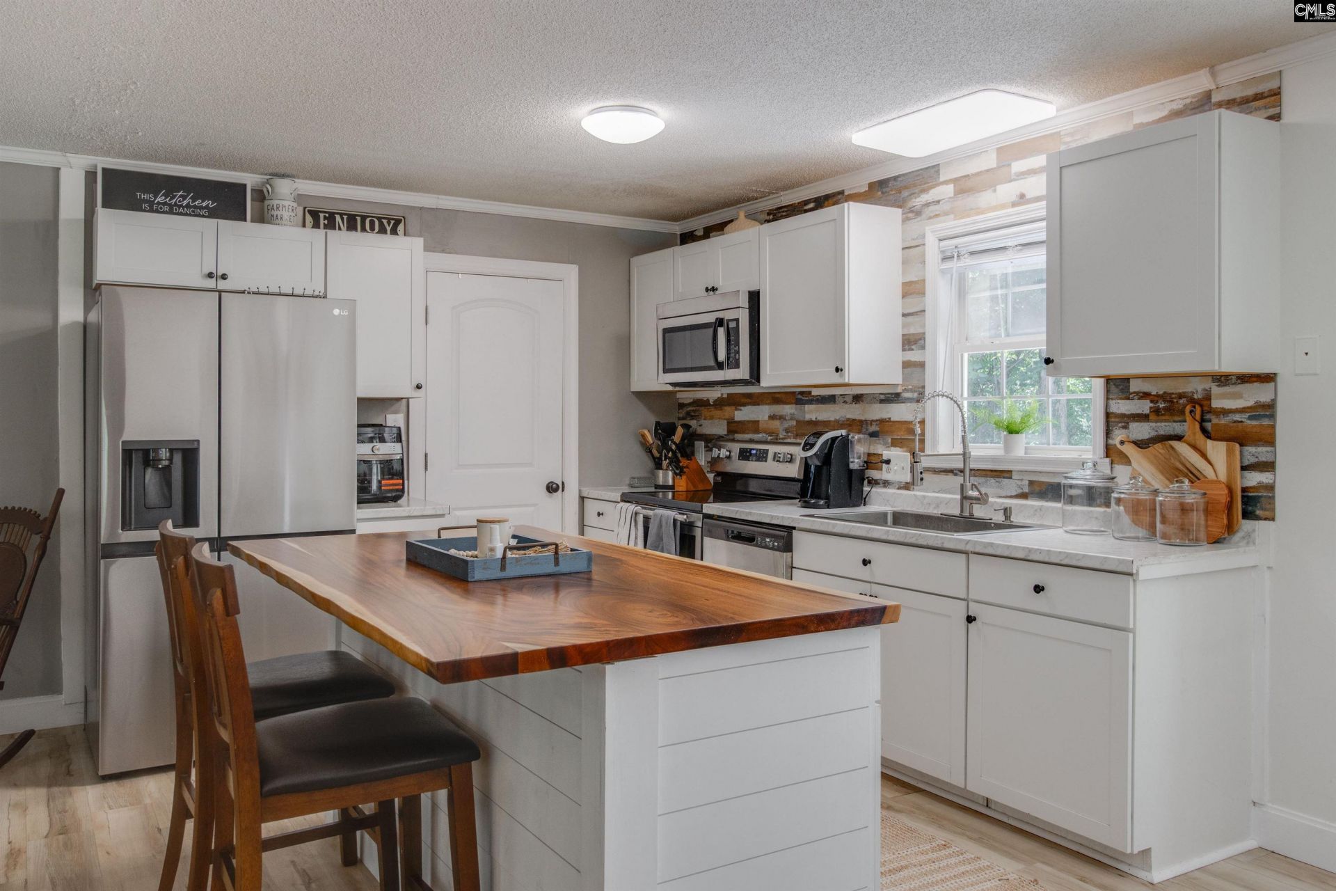 160 Woodside Road Photo 8