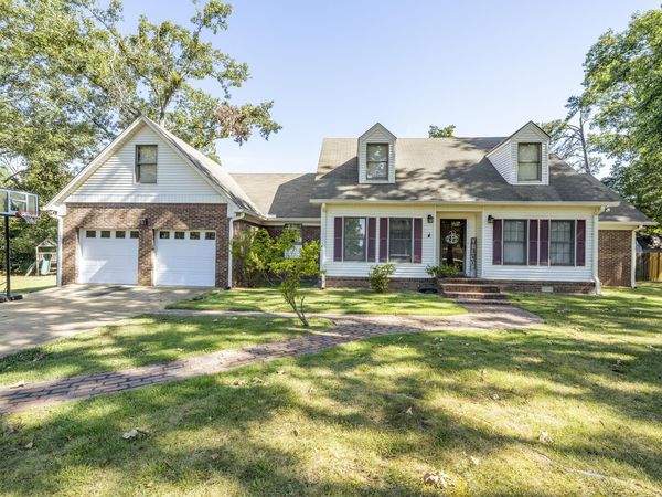 255 EASLEY LOOP, Savannah, TN 38372