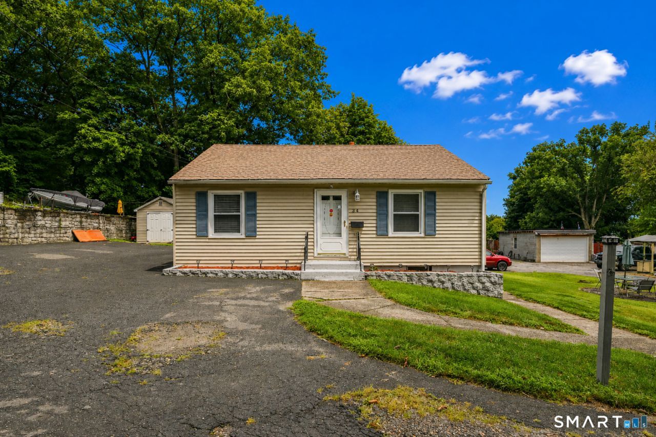 34 Brighton, Waterbury, CT 06704 Main Photo