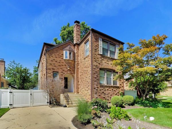 1820 S Ashland Avenue, Park Ridge, IL 60068