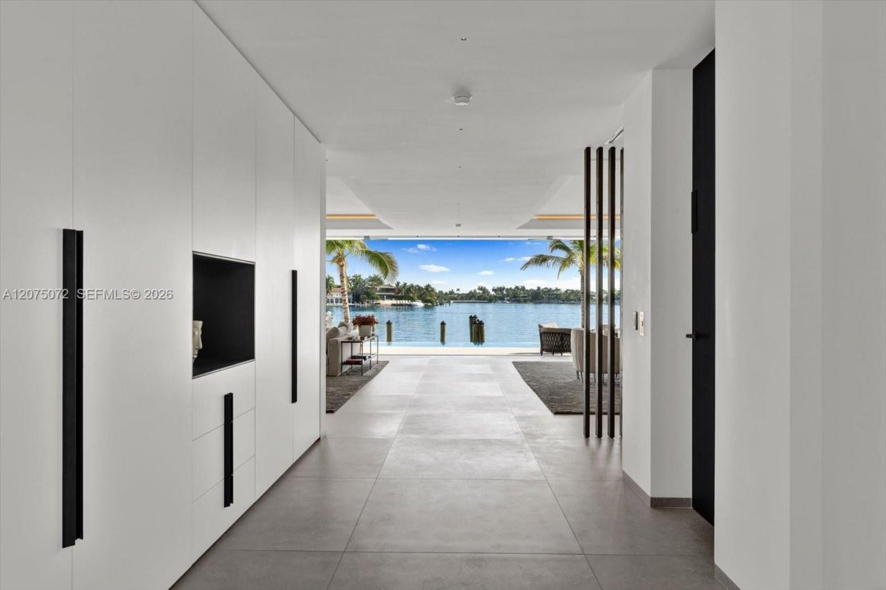 375 N Hibiscus Dr, Miami Beach, FL 33139 Photo
