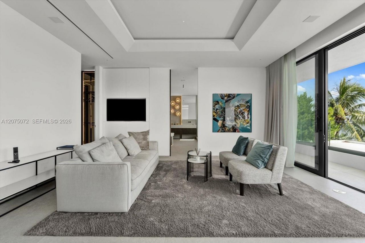 375 N Hibiscus Dr, Miami Beach, FL 33139 Photo