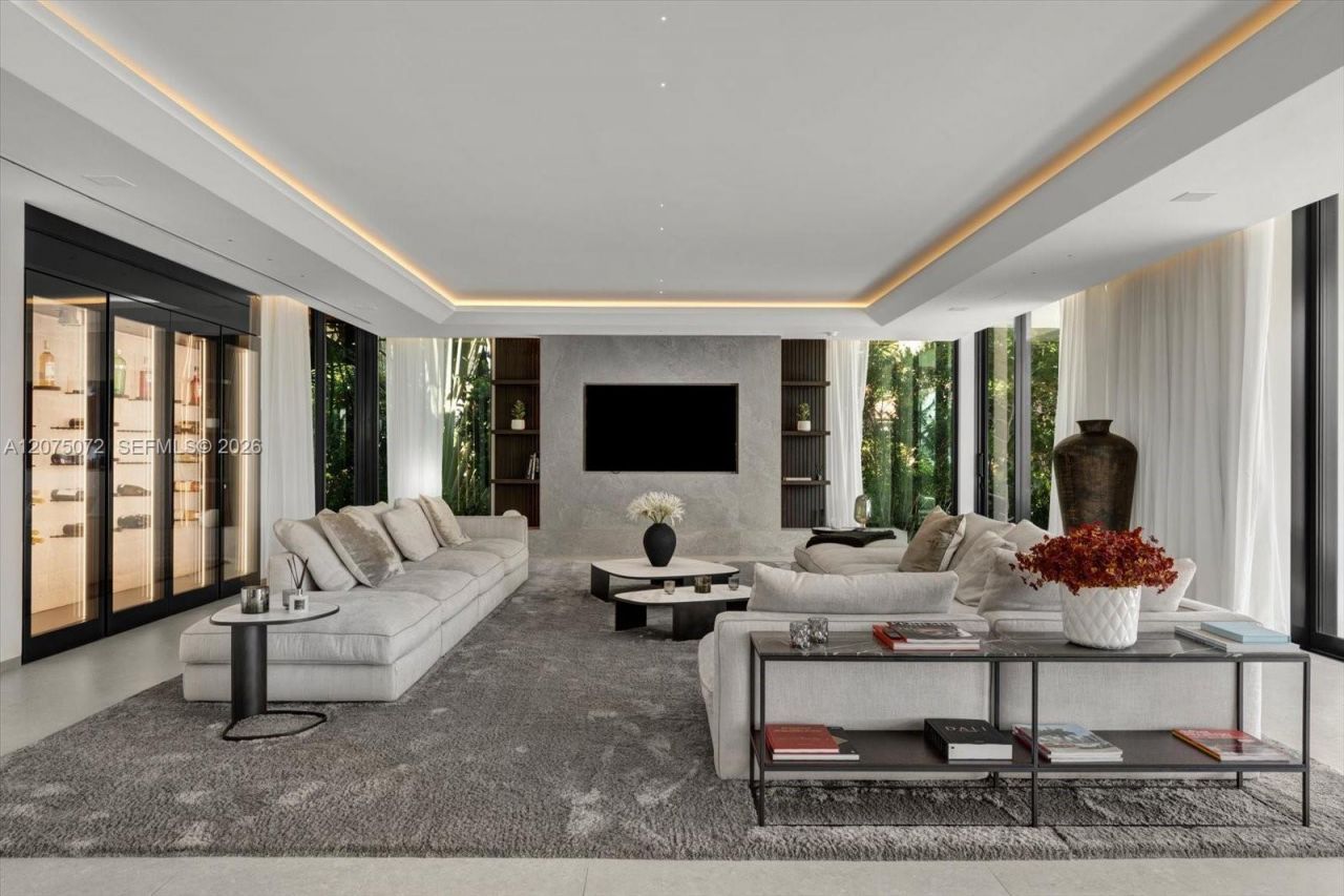 375 N Hibiscus Dr, Miami Beach, FL 33139 Photo