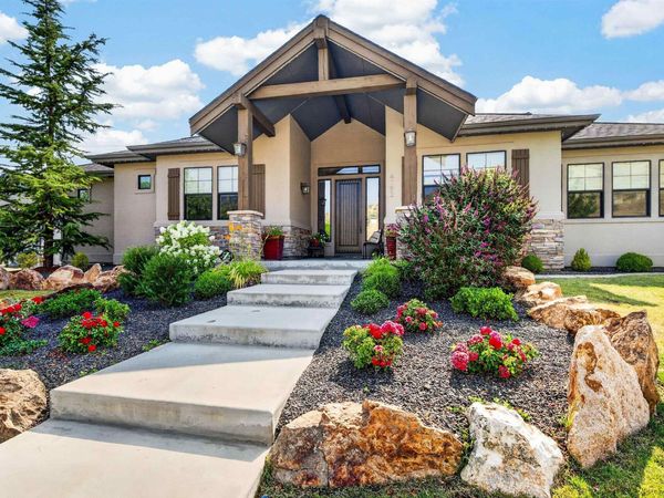 4192 N Arrow Villa Way, Boise, ID 83703