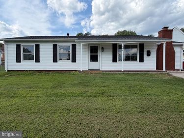 606 W BEECH ROAD W, STERLING, VA 20164