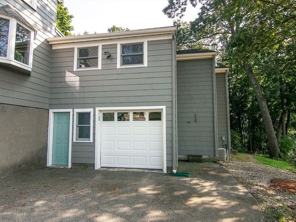 6 Wildwood Lane, Unit B, Stoneham, MA 02180