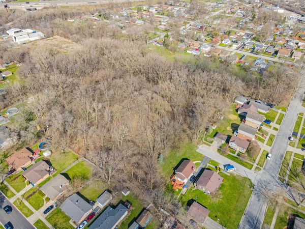 14301 Hamlin Avenue , Midlothian, IL 60445