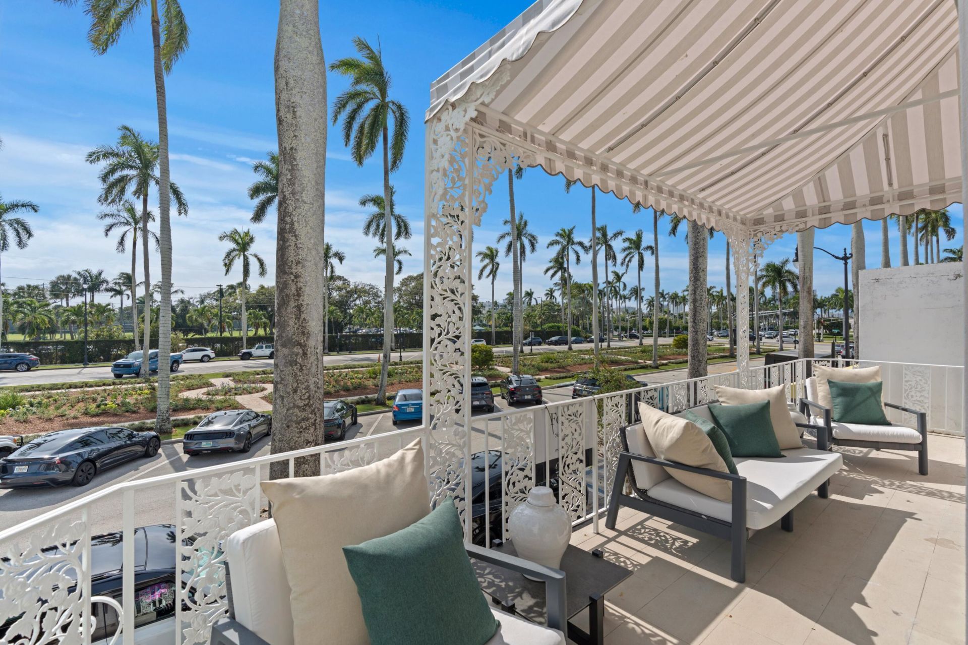 255 Royal Poinciana Way, Unit 2nd floor, Palm Beach, FL 33480 Photo