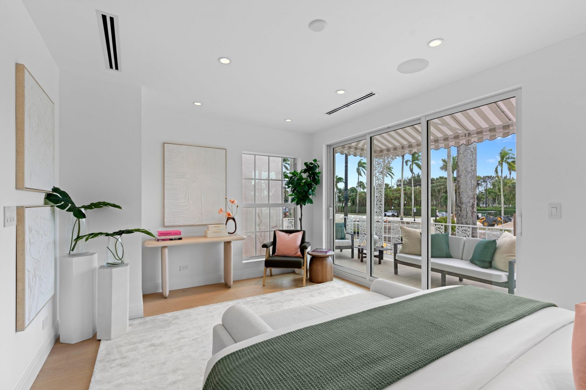 255 Royal Poinciana Way, Unit 2nd floor, Palm Beach, FL 33480 Photo