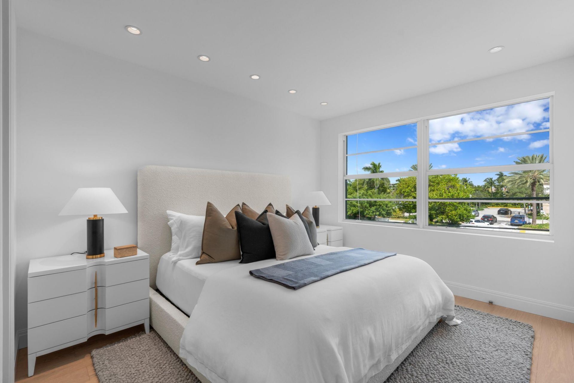 255 Royal Poinciana Way, Unit 2nd floor, Palm Beach, FL 33480 Photo