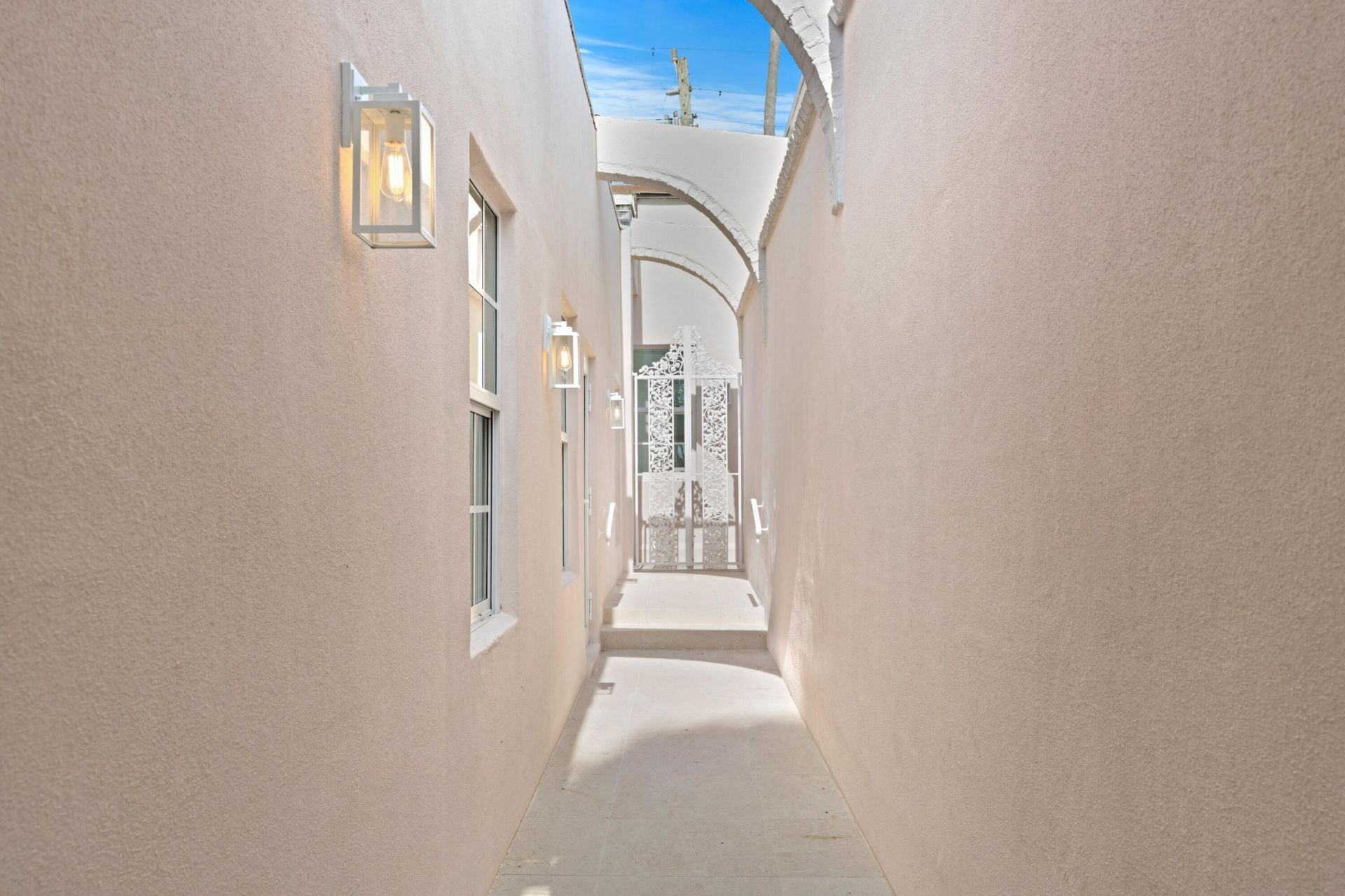 255 Royal Poinciana Way, Unit 2nd floor, Palm Beach, FL 33480 Photo
