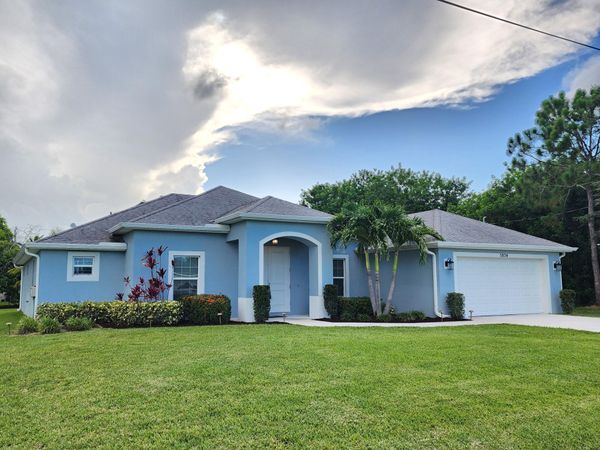 5834 NW COOSA Drive, Port St. Lucie, FL 34986