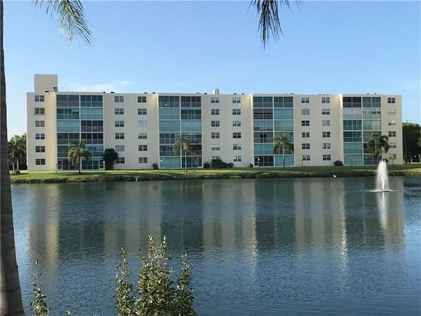 206 SE 10TH Street, Unit 201, Dania Beach, FL 33004
