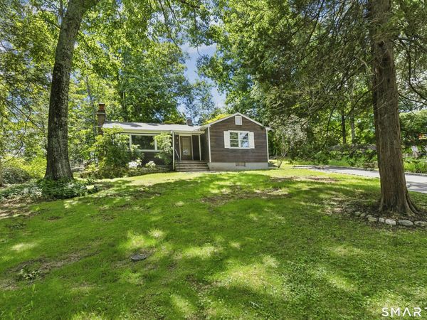 27 Woodland, Ridgefield, CT 06877