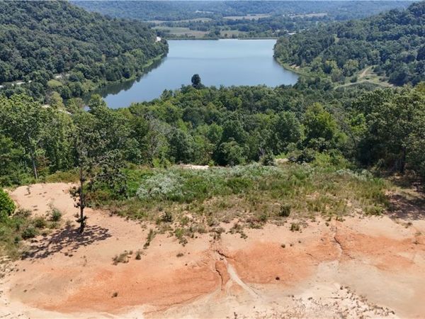 1 Madison 3405 , Huntsville, AR 72740