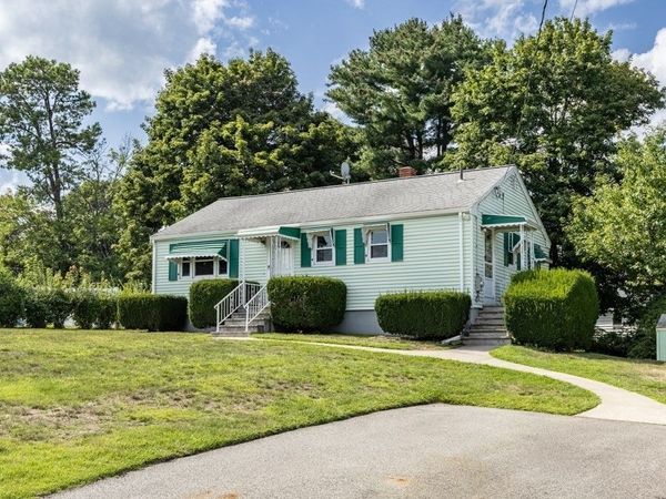 31 Anna Rd, Woburn, MA 01801