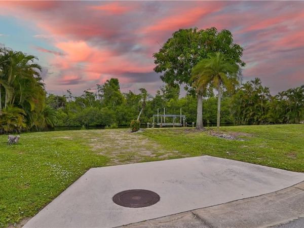 17931 Bryan CT , FORT MYERS BEACH, FL 33931