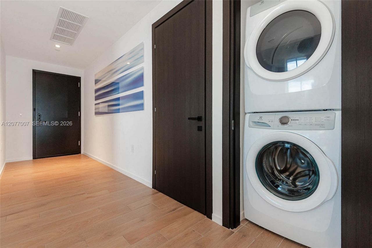 398 NE 5th, Unit 4118, Miami, FL 33132 Photo