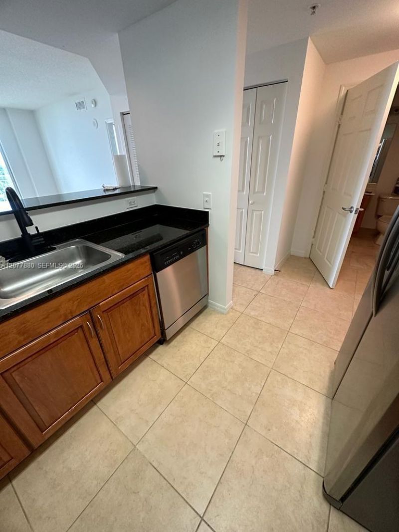 215 SW 42nd Ave , Unit PH11, Miami, FL 33134 Photo