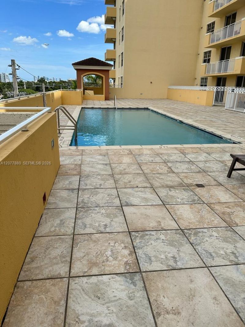 215 SW 42nd Ave , Unit PH11, Miami, FL 33134 Photo
