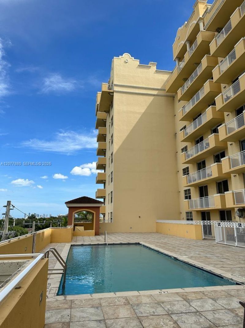 215 SW 42nd Ave , Unit PH11, Miami, FL 33134 Photo