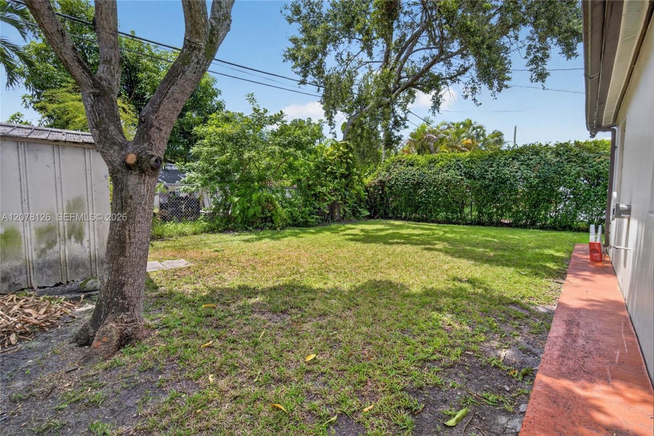 4940 SW 5th Ter , Miami, FL 33134 Photo
