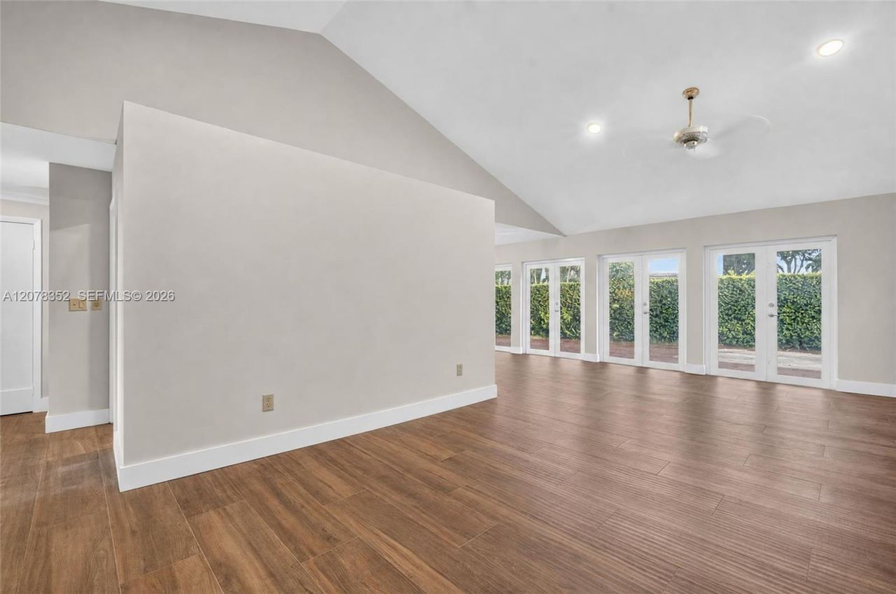 9943 NW 47th Ter, Doral, FL 33178 Photo
