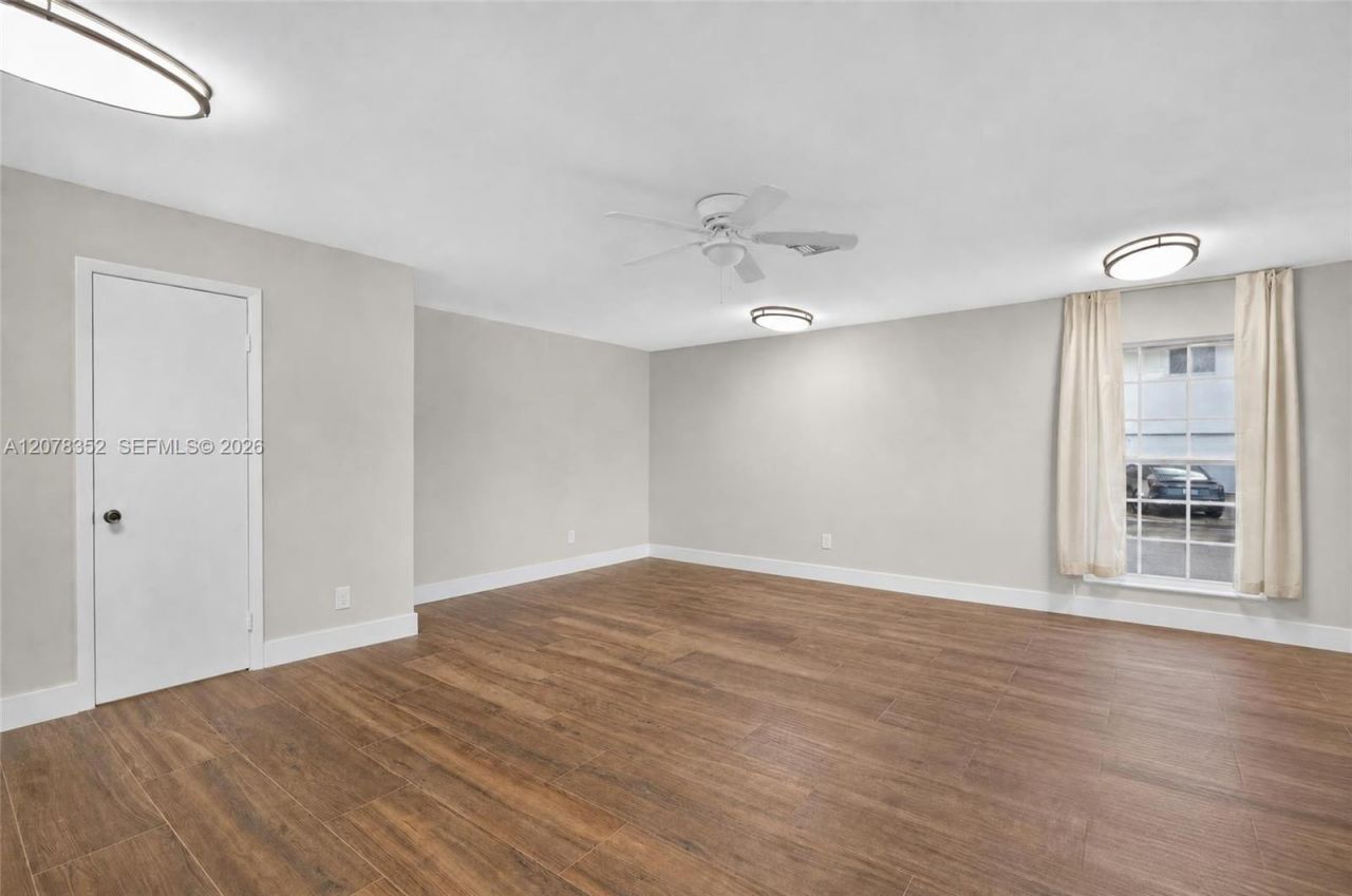 9943 NW 47th Ter, Doral, FL 33178 Photo