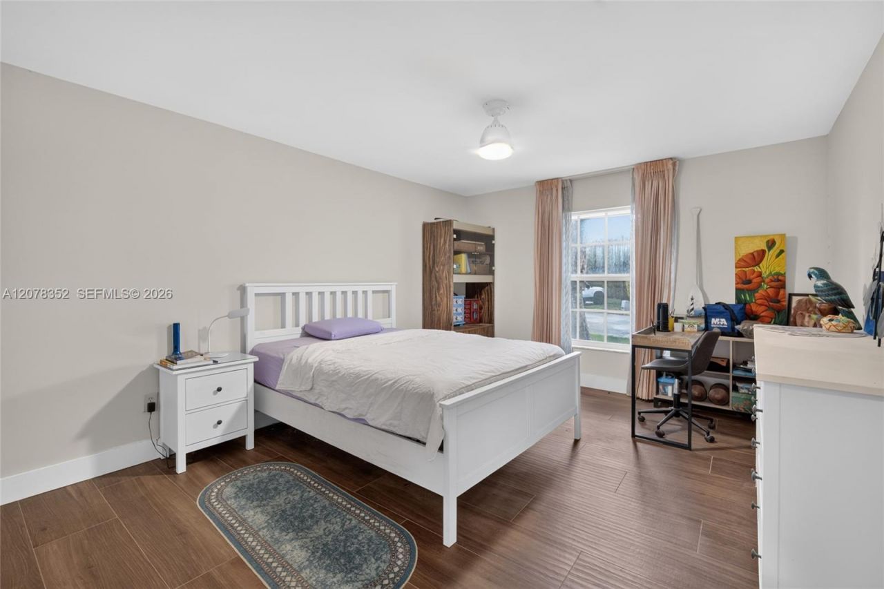 9943 NW 47th Ter, Doral, FL 33178 Photo