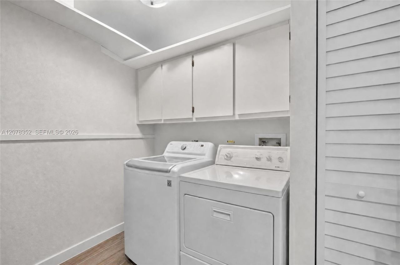 9943 NW 47th Ter, Doral, FL 33178 Photo