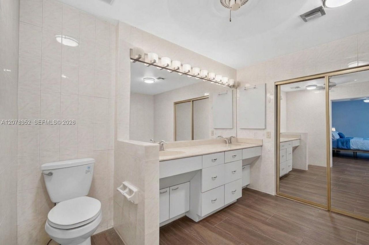 9943 NW 47th Ter, Doral, FL 33178 Photo