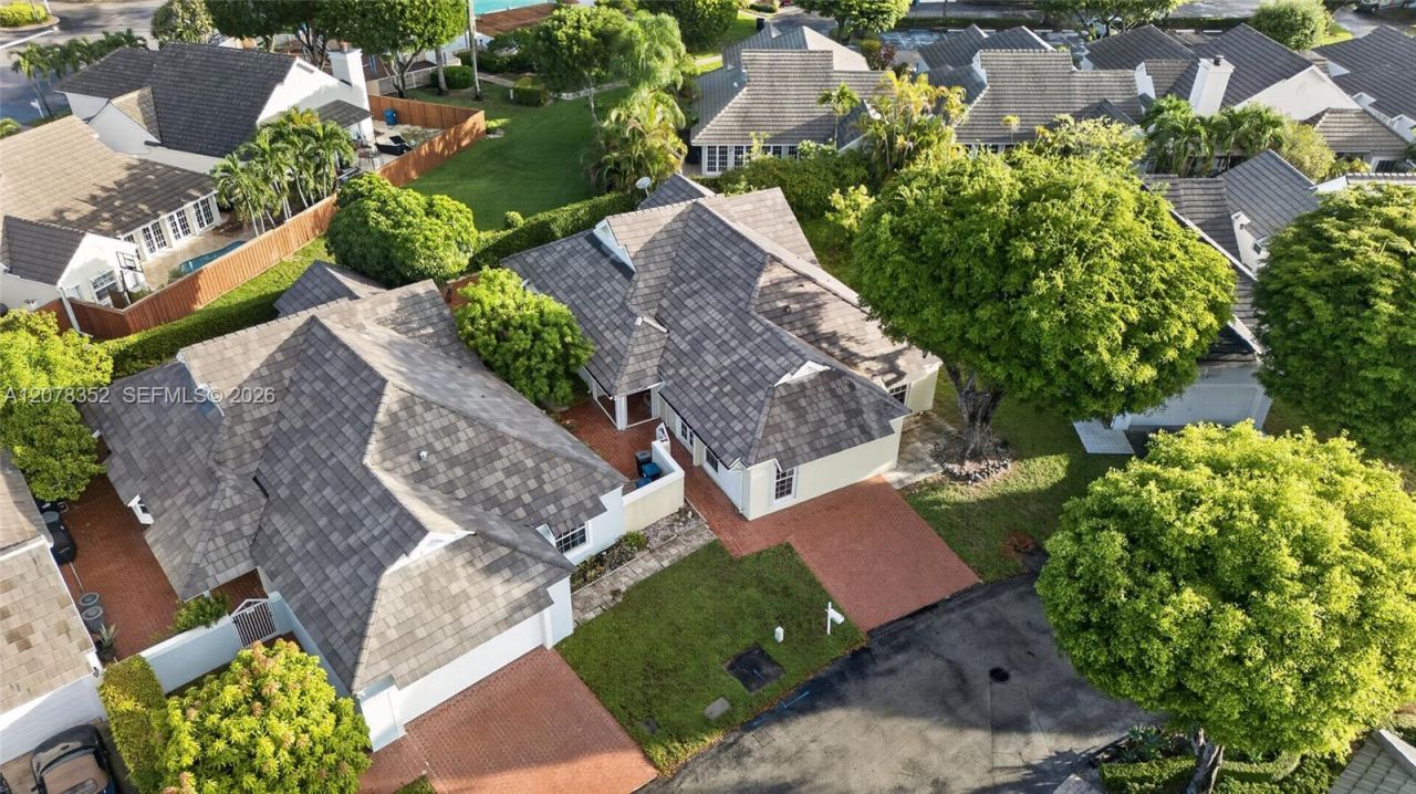 9943 NW 47th Ter, Doral, FL 33178 Photo