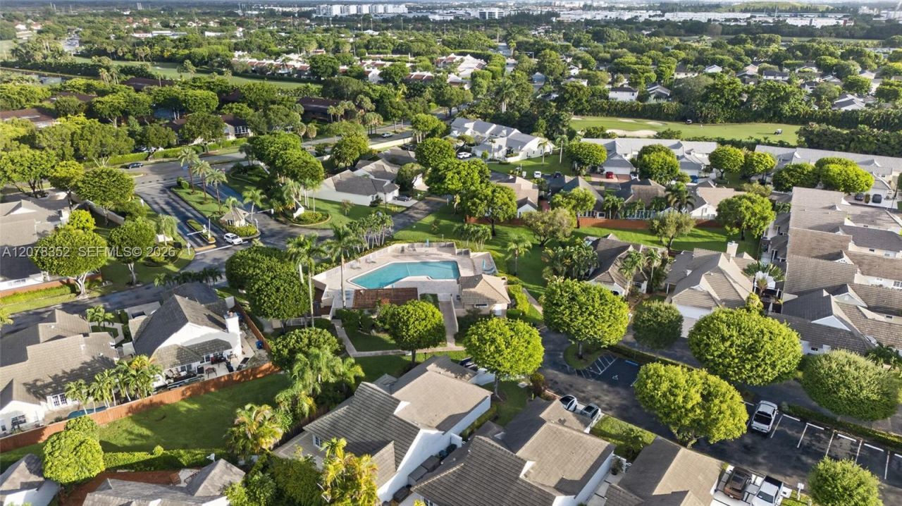 9943 NW 47th Ter, Doral, FL 33178 Photo