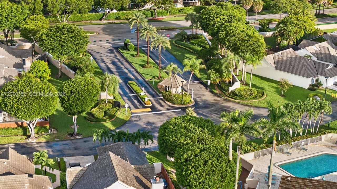 9943 NW 47th Ter, Doral, FL 33178 Photo