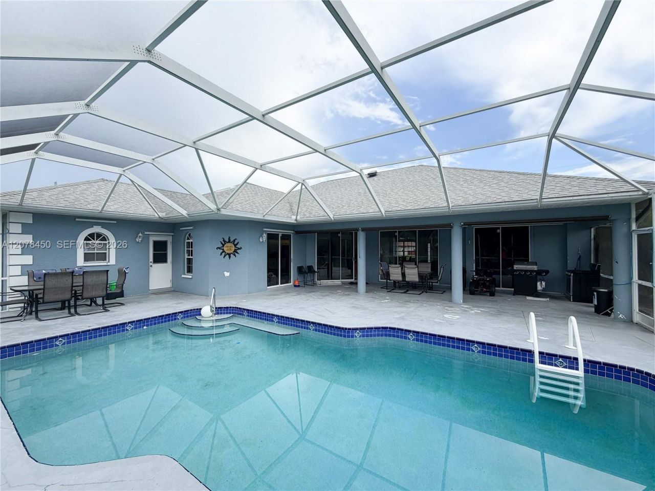 405 Mc Kinley , Lehigh Acres, FL 33972 Photo
