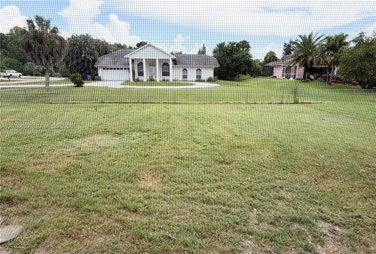 405 Mc Kinley , Lehigh Acres, FL 33972 Photo