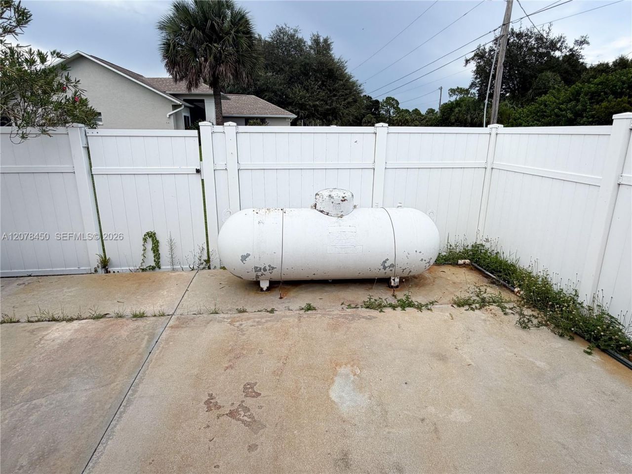 405 Mc Kinley , Lehigh Acres, FL 33972 Photo