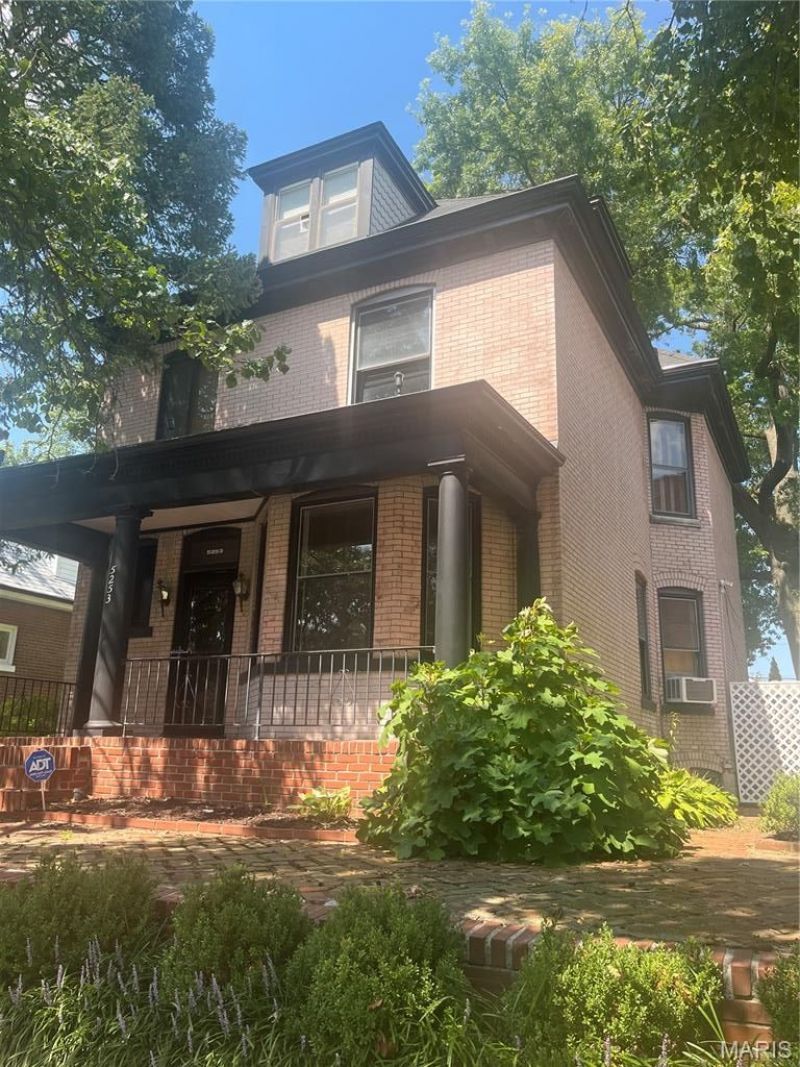 5253 Devonshire Avenue , Saint Louis, MO 63109 Main Photo