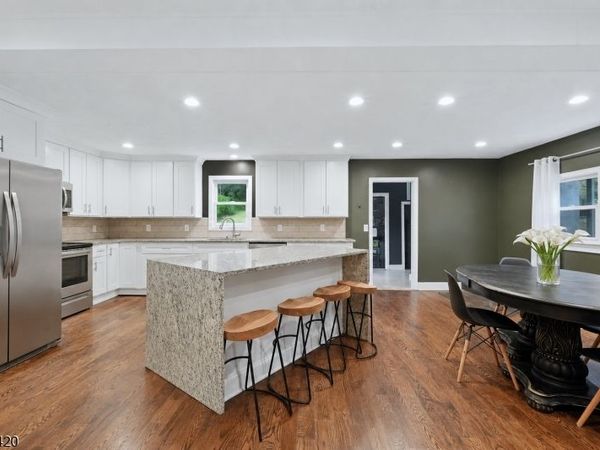 18 Coolidge Trl, Hopatcong, NJ 07843