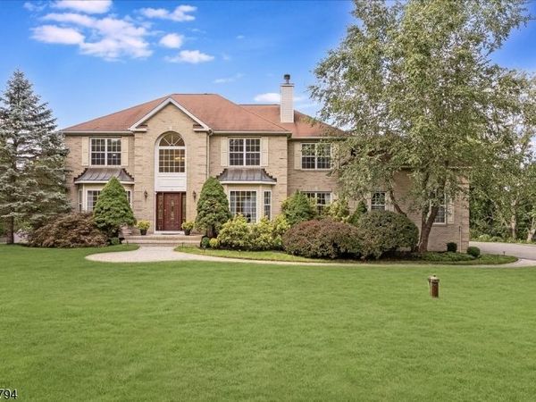 15 Dana Dr, Andover, NJ 07848