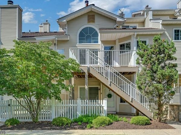 31 Academy Court, Bedminster, NJ 07921