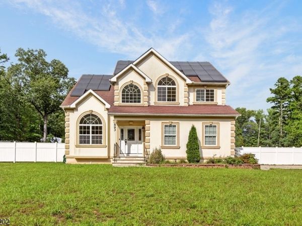 893 Lakehurst Ave, Jackson, NJ 08527