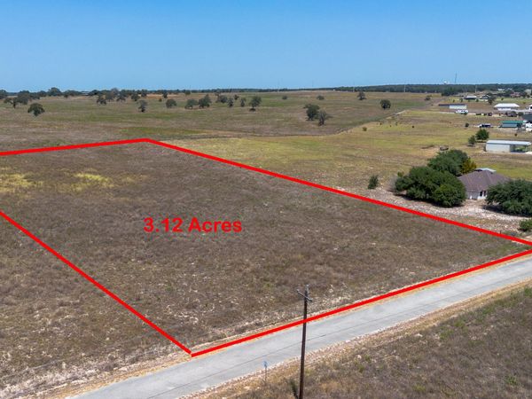 202 Scenic Hills Drive, La Vernia, TX 78121