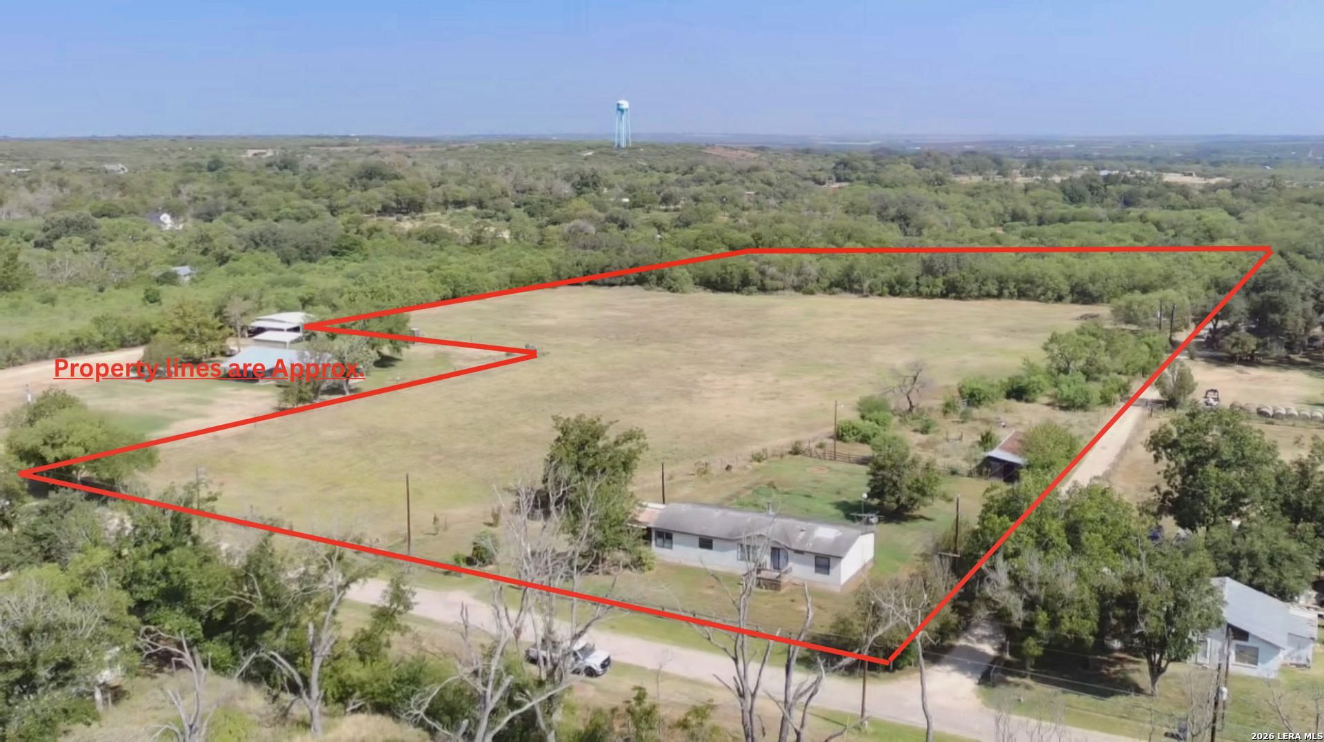 605 W County Road 678, Natalia, TX 78059 Main Photo