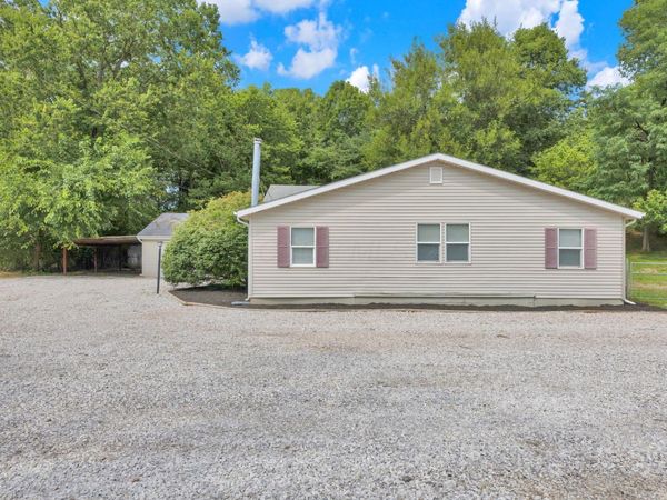 540 Huron Drive W, Heath, OH 43056