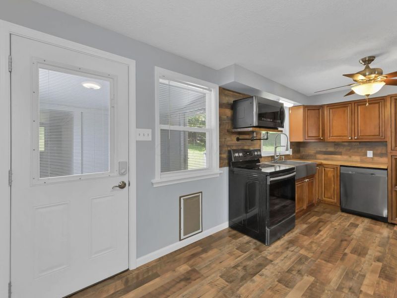 540 Huron Drive W, Heath, OH 43056 Photo 19
